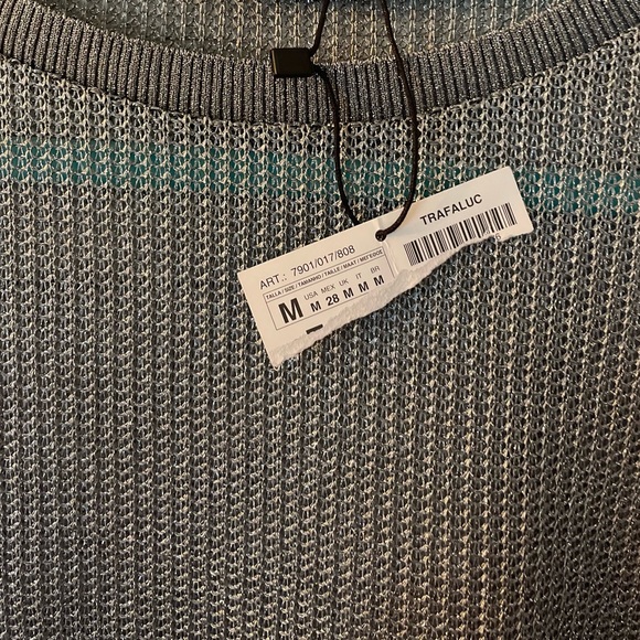 Metallic Zara Trafaluc top. Size medium - Picture 6 of 9